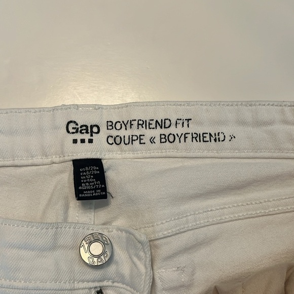 Gap White Boyfriend Fit Ripped Rolled Cuff Jeans Size 8/29 - Picture 9 of 13